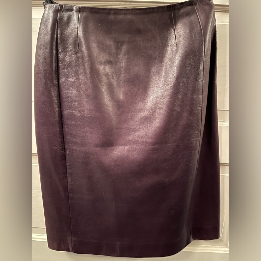 Offers? AKRIS $1500 Burgundy Maroon Aubergine Wine Leather Pencil Skirt US6 F38